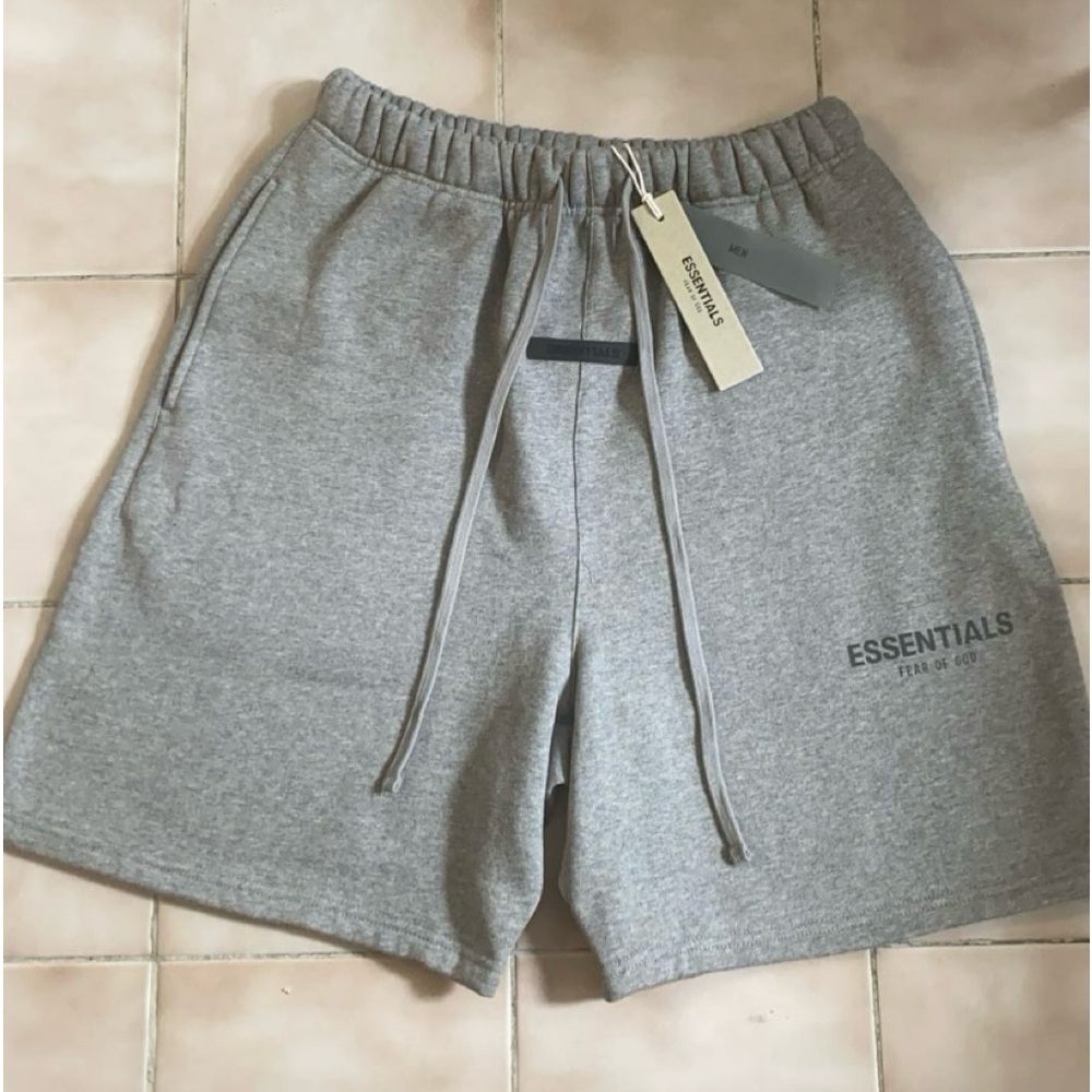 Essentials FOG Shorts - Picture 5 of 5